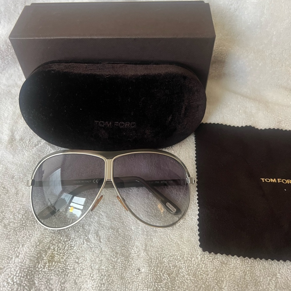 AUTHENTIC TOM FORD Silver, Tortoise Sunglasses. Case, Box & Cleaning Cloth